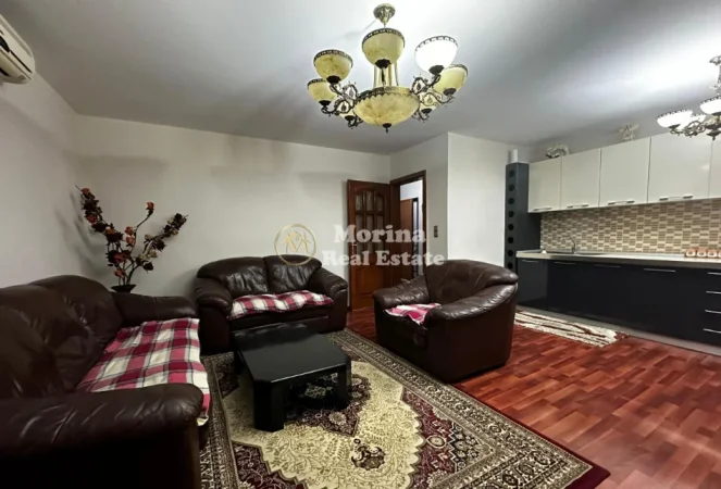 Tirane, jepet me qera apartament 2+1 Kati 5, 100 m² 700 € (Rruga Fortuzi)