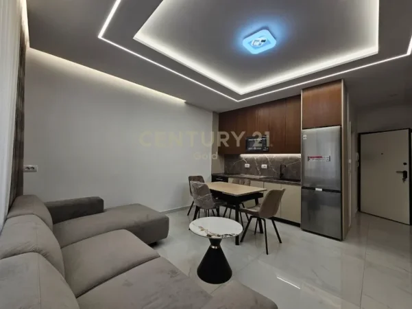 Tirane, jepet me qera apartament 1+1+Ballkon Kati 6, 60 m² 800 € (zogu zi)