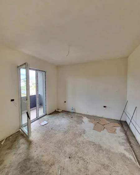 Tirane, shitet apartament 1+1 Kati 2, 65 m² 71.665 € (Paskuqan)