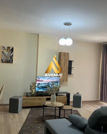 Tirane, jepet me qera apartament 1+1 Kati 4, 68 m² 700 € (Rruga Kavajes Perball Deliorgjit)