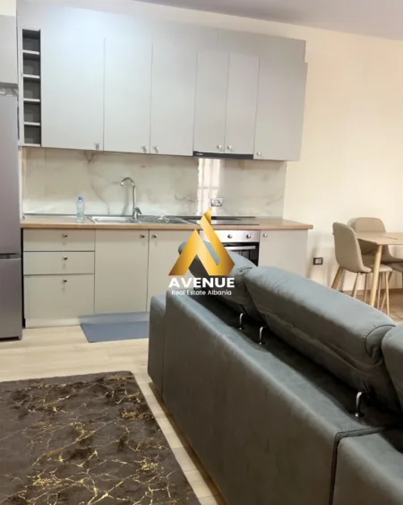 Tirane, jepet me qera apartament 1+1 Kati 4, 68 m² 700 € (Rruga Kavajes Perball Deliorgjit)
