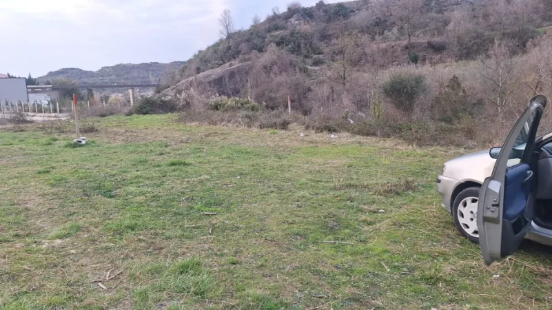 Tirane, shitet toke , 2.532 m² (ibe e poshtme)