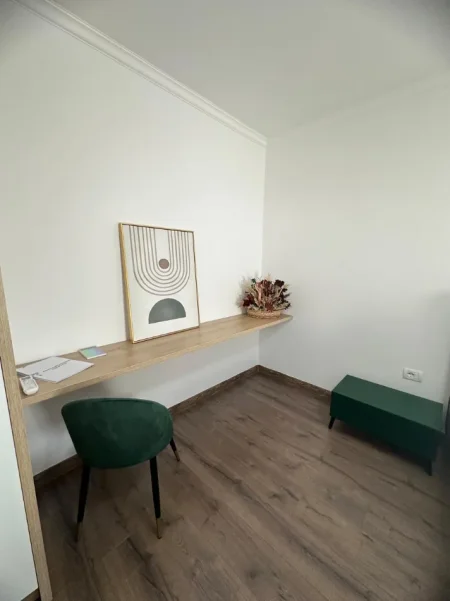 Tirane, jepet me qera apartament 1+1+Ballkon Kati 2, 55 m² 600 € (21 Dhjetori)