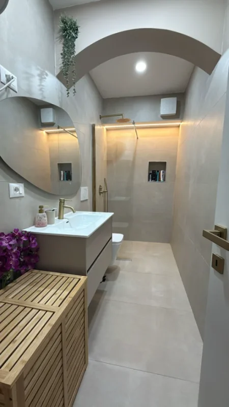 Tirane, jepet me qera apartament 2+1+Aneks+Ballkon Kati 3, 71 m² 1.100 € 