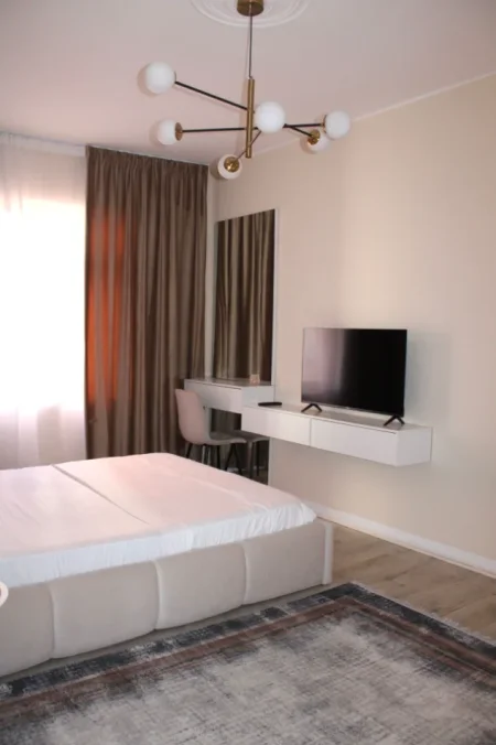 Tirane, jepet me qera apartament 2+1+Aneks+Ballkon Kati 3, 71 m² 1.100 € 
