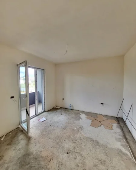 Tirane, shitet apartament 1+1 Kati 2, 65 m² 71.650 € (Paskuqan)