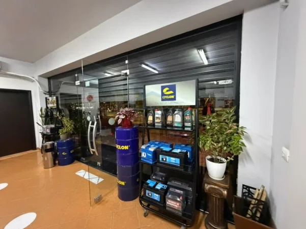 Tirane, jepet me qera ambjent biznesi Kati 0, 1.223 m² 8.500 € (Dritan Hoxha)