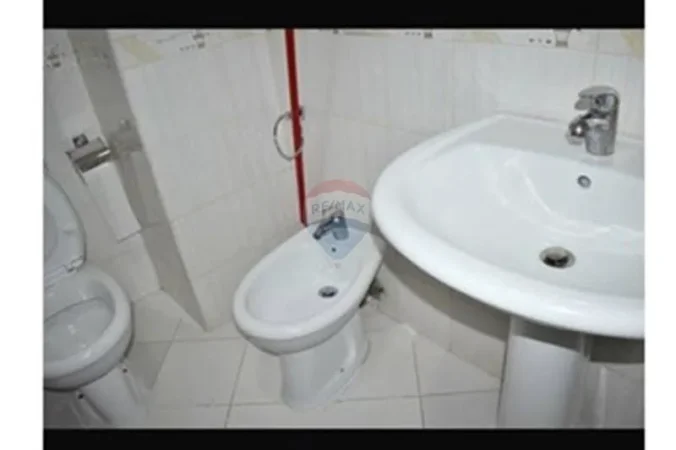 Tirane, jepet me qera apartament , 80 m² 551 € 