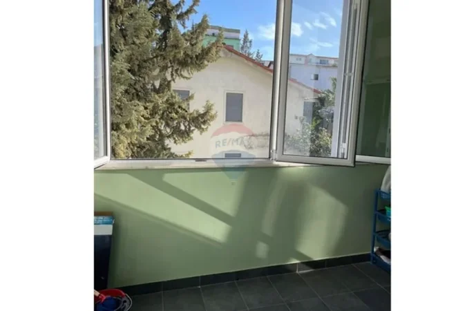 Tirane, jepet me qera apartament , 120 m² 573 € 