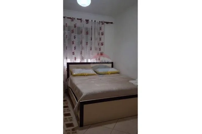 Tirane, jepet me qera apartament , 100 m² 700 € 