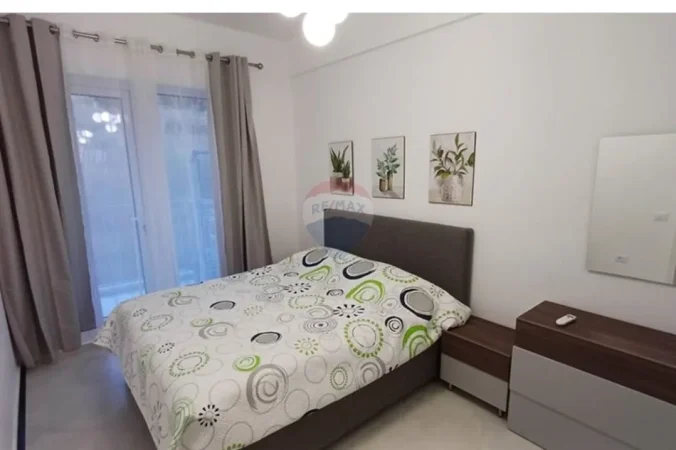 Tirane, jepet me qera apartament , 77 m² 520 € 