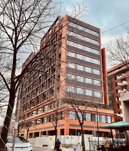 Tirane, jepet me qera zyre Kati 5, 140 m² 2.380 € (Delijorgji)