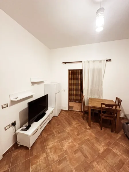 Tirane, jepet me qera Banese 1+1+Ballkon, Kati 2, 65 m², Cmimi 35.000 Leke te Reja, (Prane Nenstacionit Elektrik, Bulevardi i Ri, Tirane)