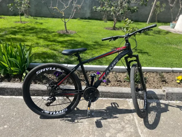 Durres, shes biciklete per djem TITANS TS110 e zeze 165 €