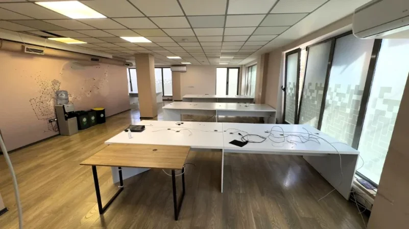 Tirane, jepet me qera ambjent biznesi Kati 1, 306 m² 3.600 € (Fillimi i Rruges Dibres)