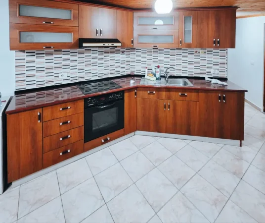 Tirane, jepet me qera Apartament 1+1,Mobiluar, Ashensor, Çmimi 38.000 Lekë të Reja, në DON BOSKO, Tiranë