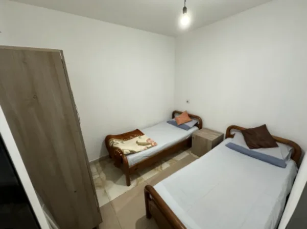 Tirane, jepet me qera apartament 1+1 Kati 3, 45 m² 320 € (Zogu i Zi ,Perballe Asllan Rusi)