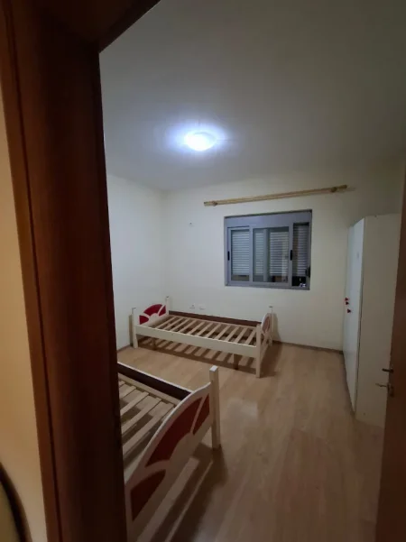 Tirane, shes apartament 2+1+Aneks+Ballkon Kati 5, 94 m² 143.000 € (Rruga Foto Xhavella Astir Tirane)