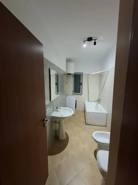 Tirane, shes apartament 2+1+Aneks+Ballkon Kati 5, 94 m² 143.000 € (Rruga Foto Xhavella Astir Tirane)