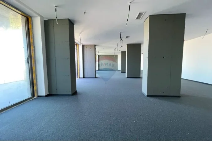 Tirane, shitet zyre , 462 m² 2.300.000 € 