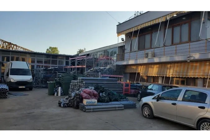 Shqiperi, shitet magazine , 3.000 m² 2.300.000 € 