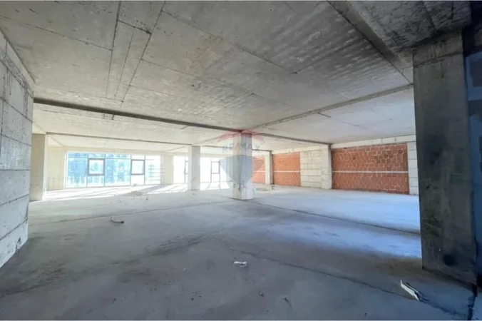 Shqiperi, shitet zyre , 640 m² 1.160.000 € (Rr.Dritan Hoxha)