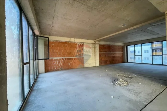 Shqiperi, shitet zyre , 640 m² 1.160.000 € (Rr.Dritan Hoxha)
