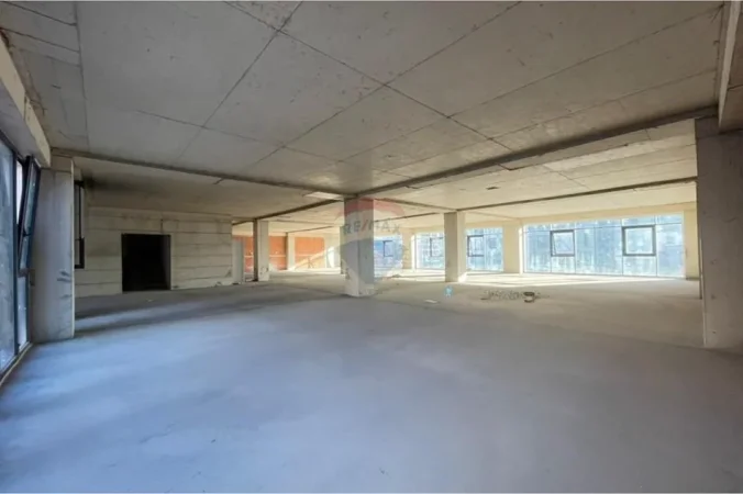 Shqiperi, shitet zyre , 640 m² 1.160.000 € (Rr.Dritan Hoxha)