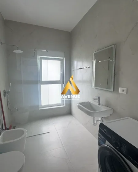 Tirane, jepet me qera apartament 1+1 Kati 7, 65 m² 450 € (Rezidenca Kadiu)