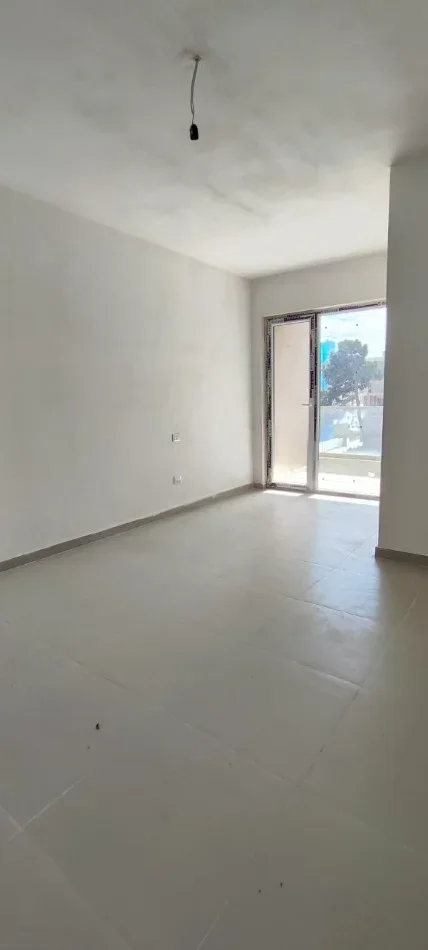 Golem, shitet apartament 2+1+Ballkon Kati 2, 89 m² 