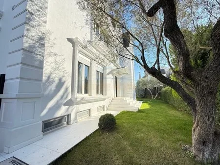 Tirane, shitet Vile 4- Katshe, 383 m² 1.380.000 € (TEG, White House Residence)