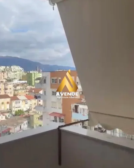 Tirane, jepet me qera apartament 2+1+Ballkon Kati 8, 90 m² 700 € (Vasil Shanto)