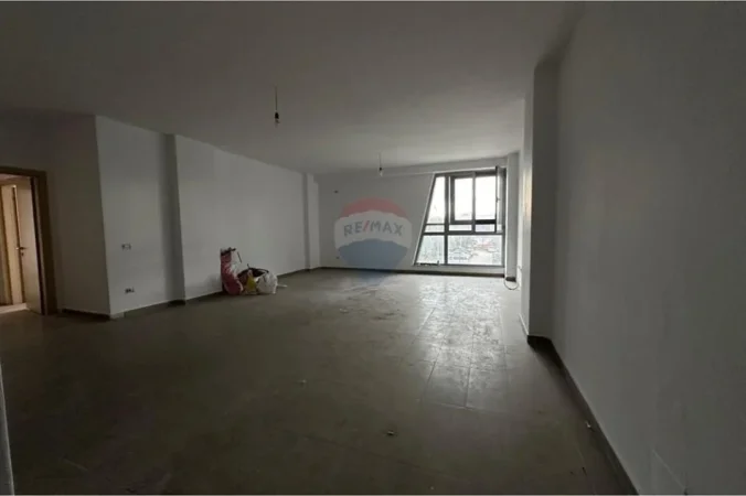 Tirane, shitet apartament 1+1 , 74 m² 110.000 € 