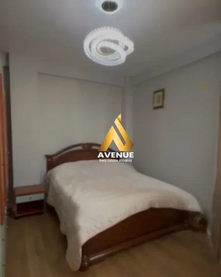 SHITET APARTAMENT 1+1 – PRANË KRYQËZIMIT TË FRESKUT, RRUGA “DALIP TOPI”, TIRANË
