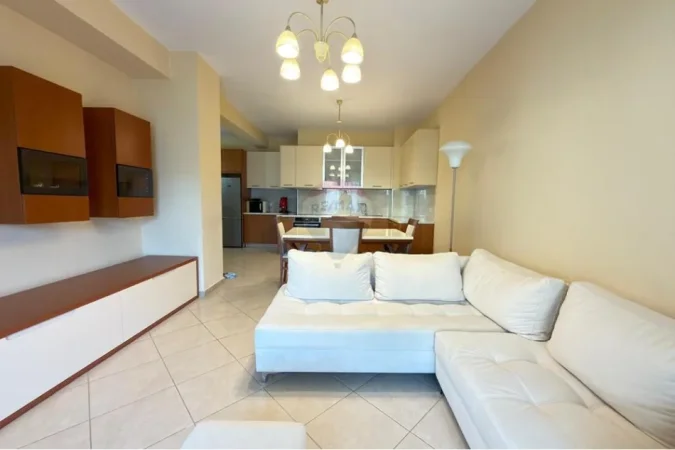 Tirane, jepet me qera apartament 2+1 , 120 m² 650 € (Zogu i Zi)
