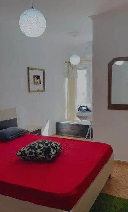 🏠 Jepet me Qira Super Apartament 2+1+2 tek Zogu Zi,  650 Euro