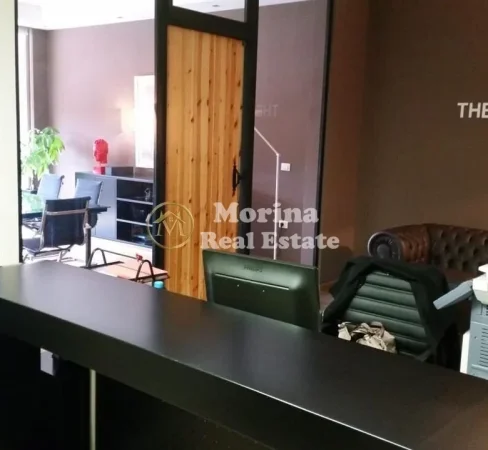 Tirane, jepet me qera ambjent biznesi Kati 4, 132 m² 2.000 € (Blloku)