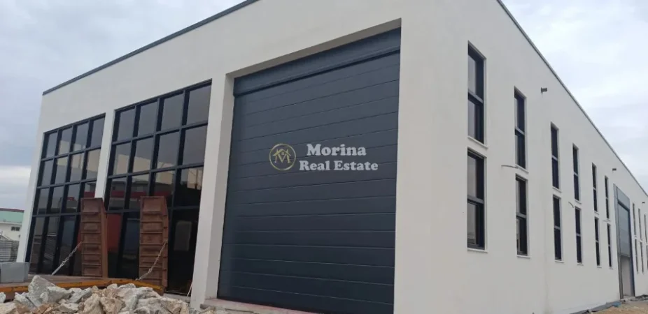 Tirane, jepet me qera ambjent biznesi Kati 0, 1.618 m² 4.000 € (Vore)