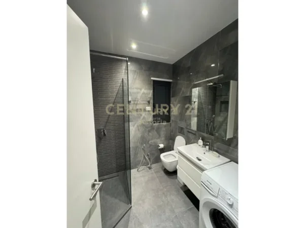 Tirane, jepet me qera apartament 1+1 Kati 5, 74 m² 500 € (Astir)