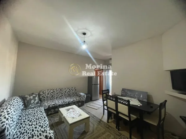 Tirane, jepet me qera apartament 1+1 Kati 3, 60 m² 300 € (Jordan Misja)