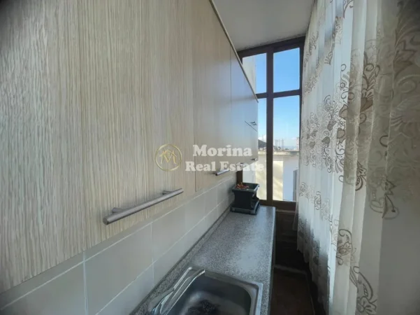 Tirane, jepet me qera apartament 1+1 Kati 3, 60 m² 300 € (Jordan Misja)