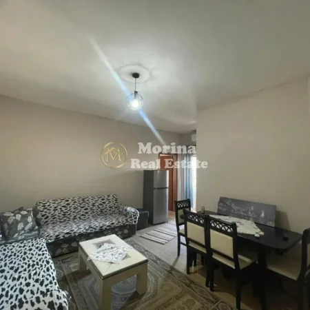 Tirane, jepet me qera apartament 1+1 Kati 3, 60 m² 300 € (Jordan Misja)
