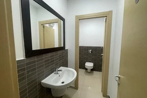 Tirane, jepet me qera zyre Kati 2, 180 m² 2.500 € (Delijorgji)