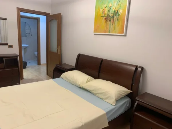 APARTAMENT  2+1+ 2  TE 21 DHJETORI   800 €