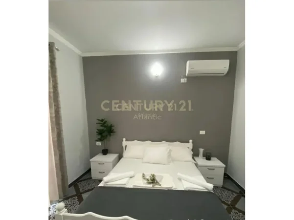 Durres, jepet me qera hotel Kati 4, 700 m² 3.800 € 