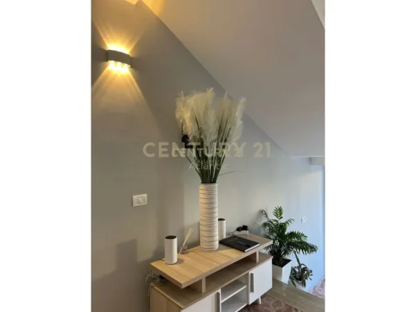 Durres, jepet me qera hotel Kati 4, 700 m² 3.800 € 