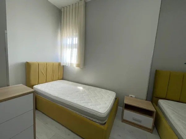 🏠 Me Qera: Apt. 2+1 (📍Materniteti I Ri / Pastiçeri Tito)🔥 Super vendndodhje || Hera e parë me qera ✨️ 60,000 Lekë/ Muaj 💶