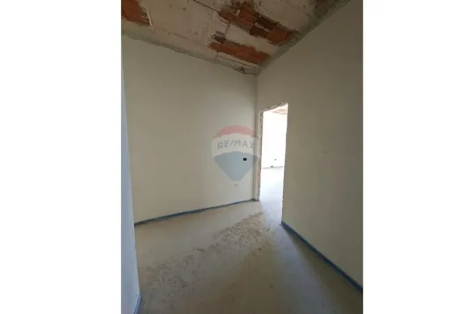Vlore, shitet apartament 2+1 , 116 m² 460.000 € (Drimadhe)