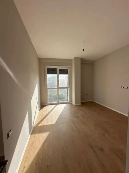 Tirane, jepet me qera apartament 2+1 Kati 2, 106 m² 500 € (Bulevardi i Ri)