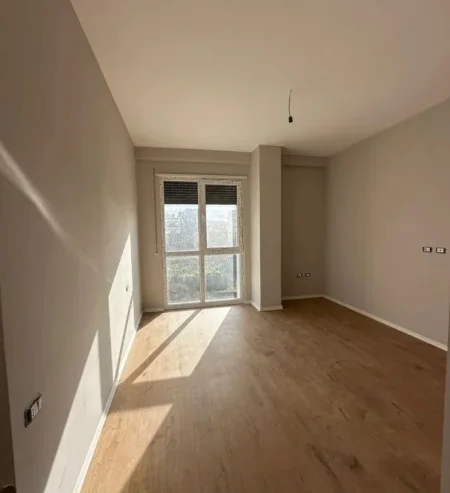 Tirane, jepet me qera apartament 2+1 Kati 2, 106 m² 500 € (Bulevardi i Ri)